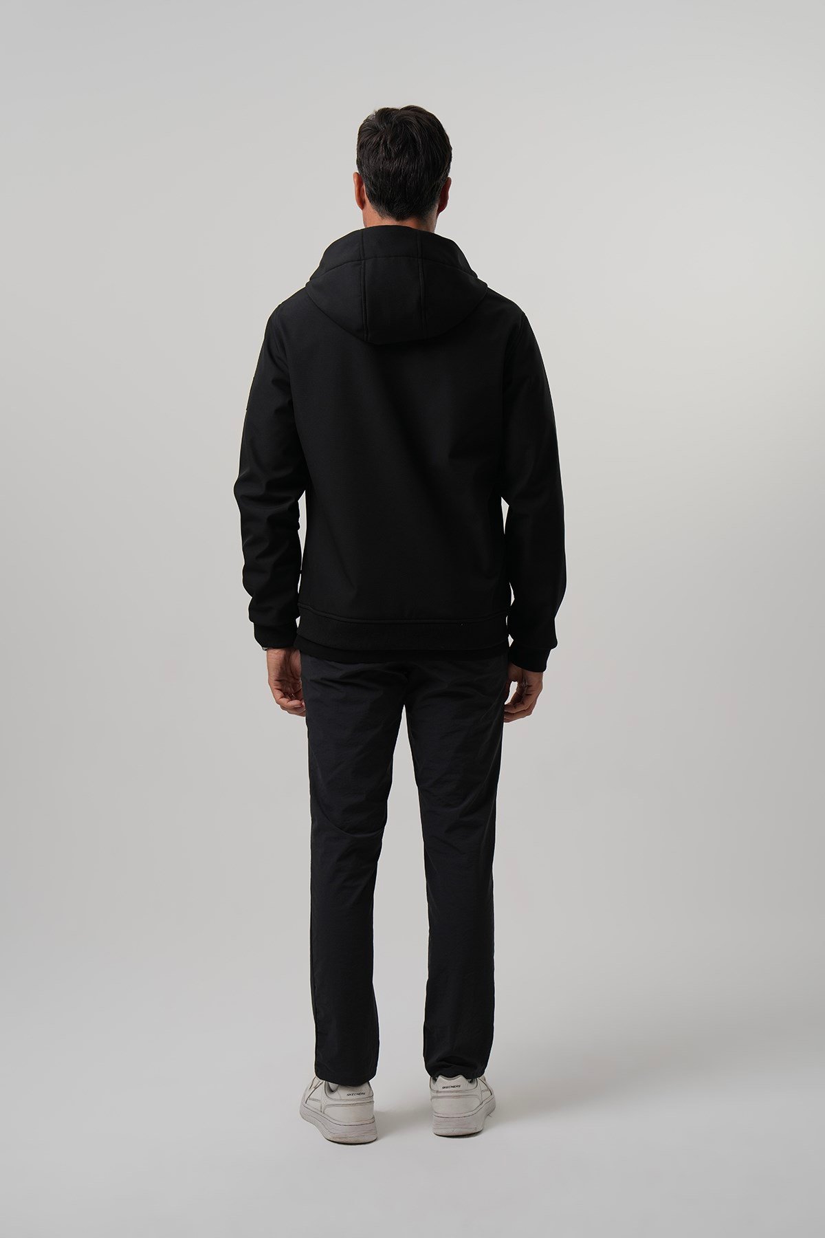 ERKEK MONT Kapüşonlu Softshell Ribanalı Mont