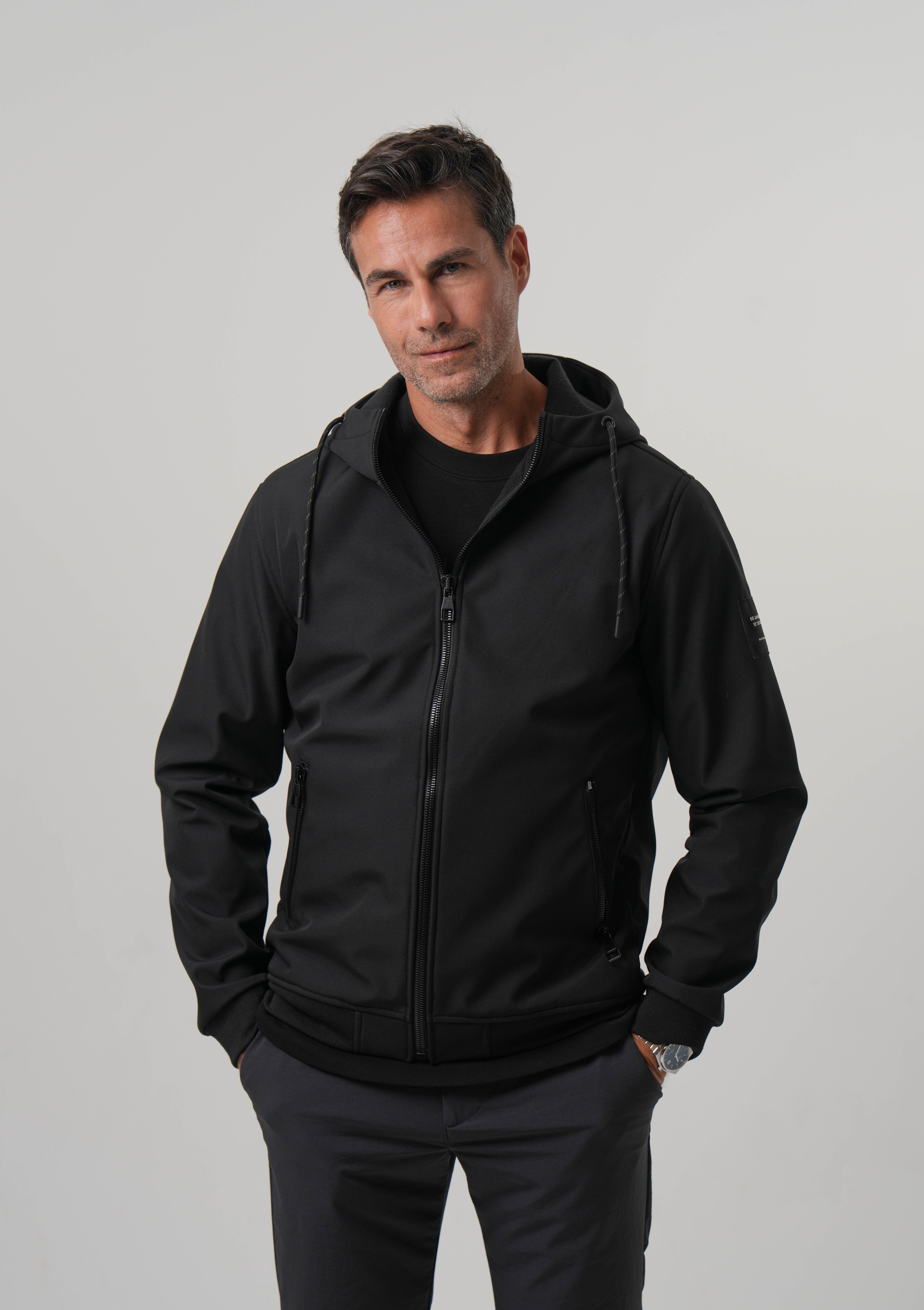 ERKEK MONT Kapüşonlu Softshell Ribanalı Mont