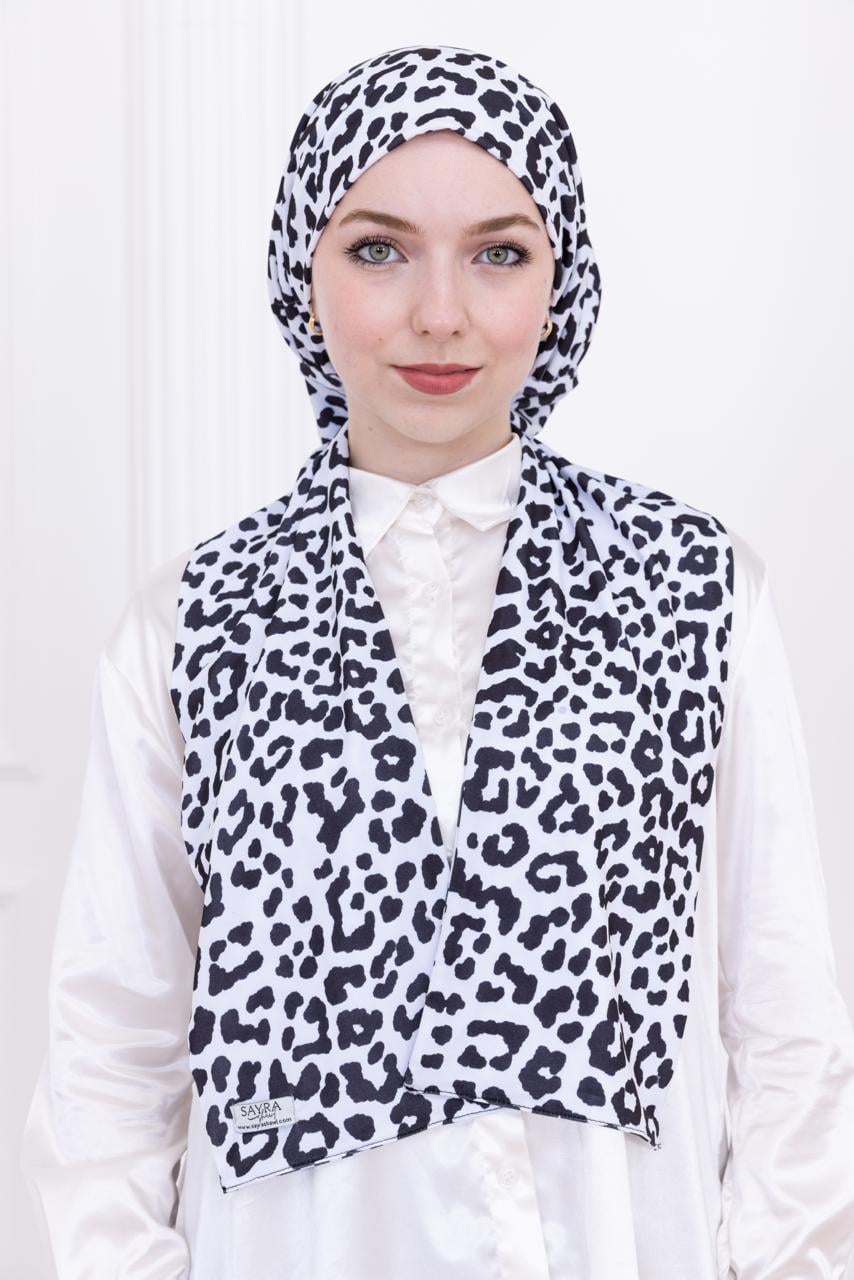Leopar Desenli Siyah Çıtçıtlı Şal