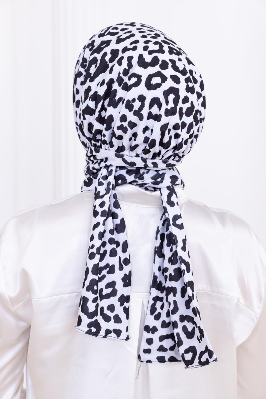 Leopar Desenli Siyah Çıtçıtlı Şal