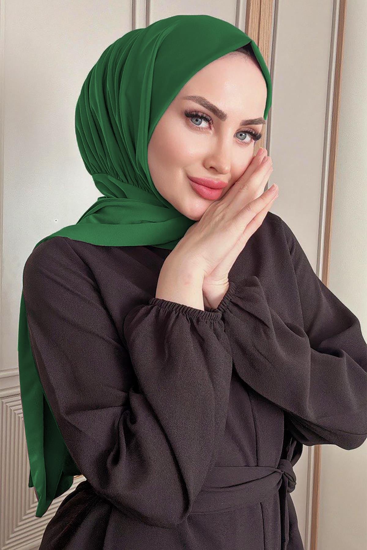 Sayra shawl kadın zümrüt yeşili likralı kumaş hazır çıtçıtlı şal SYR008