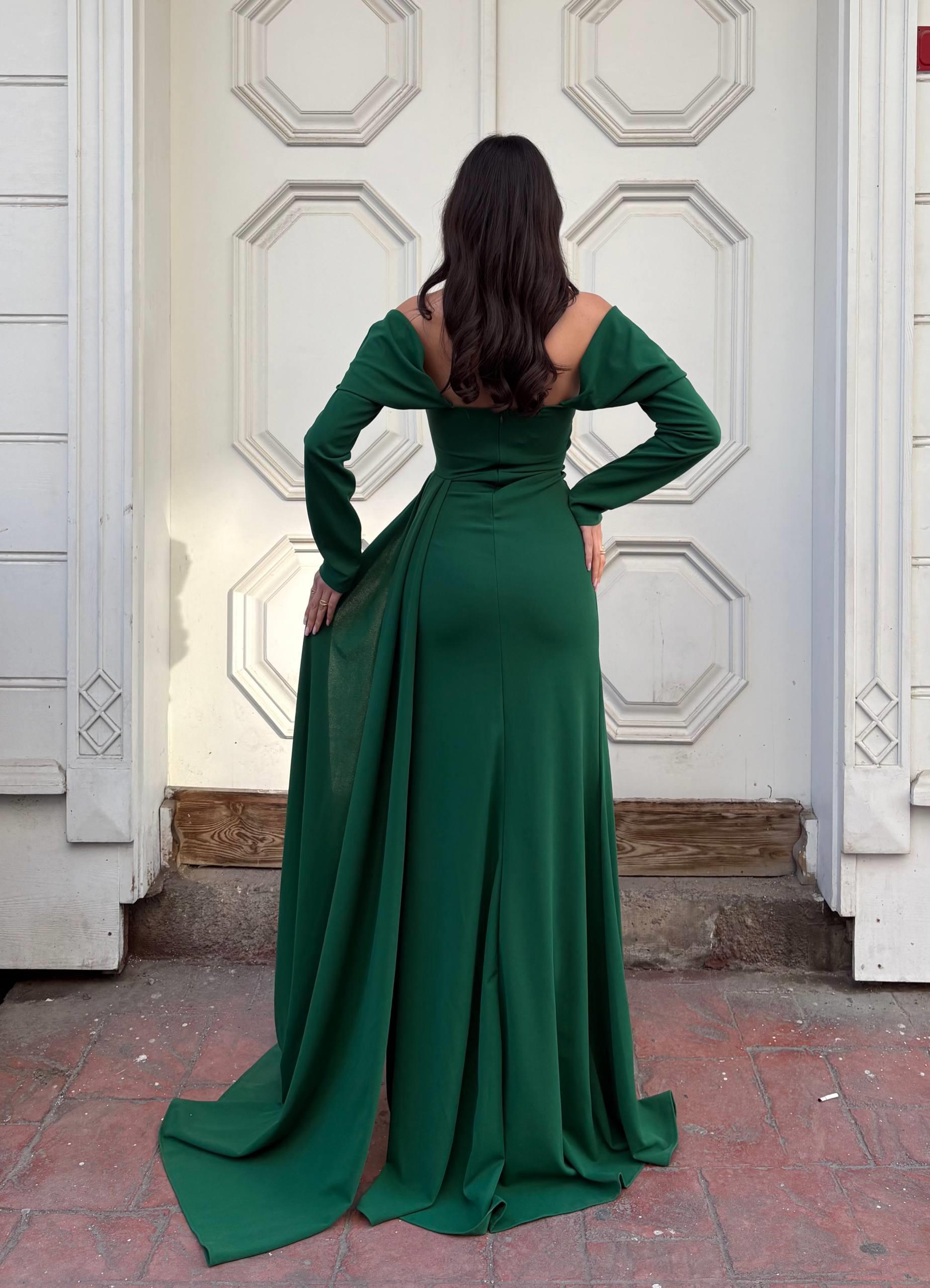 KREP ESNEK  KUMAŞ KOL PİLE  DETAYLI KUYRUKLU ABİYE  ELBİSE 583379 ZÜMRÜT