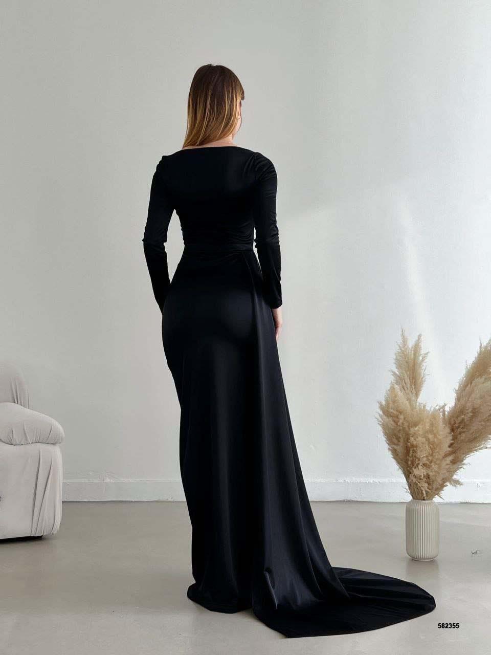 Kalp Yaka Omzu Açık Uzun Kol Glop Yırtmaçlı Balık Uzun Maxi Boy Saten Kumaş Elbise Haki 582355 SİYAH