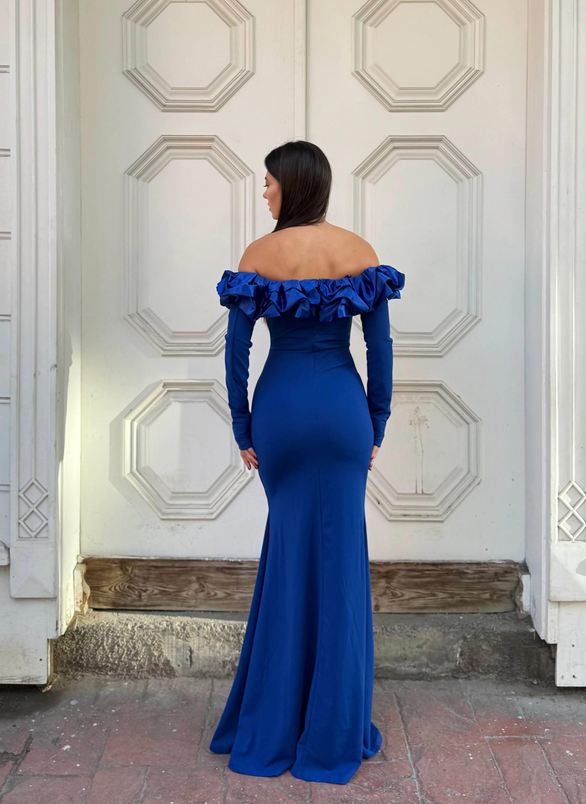 Esnek Parlak Saten Yaka Pile Detaylı Yırtmaçlı Abiye Elbise 583362 SAKS