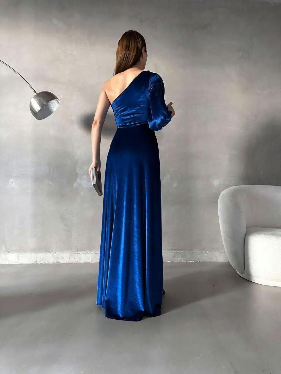 582641 SAKS