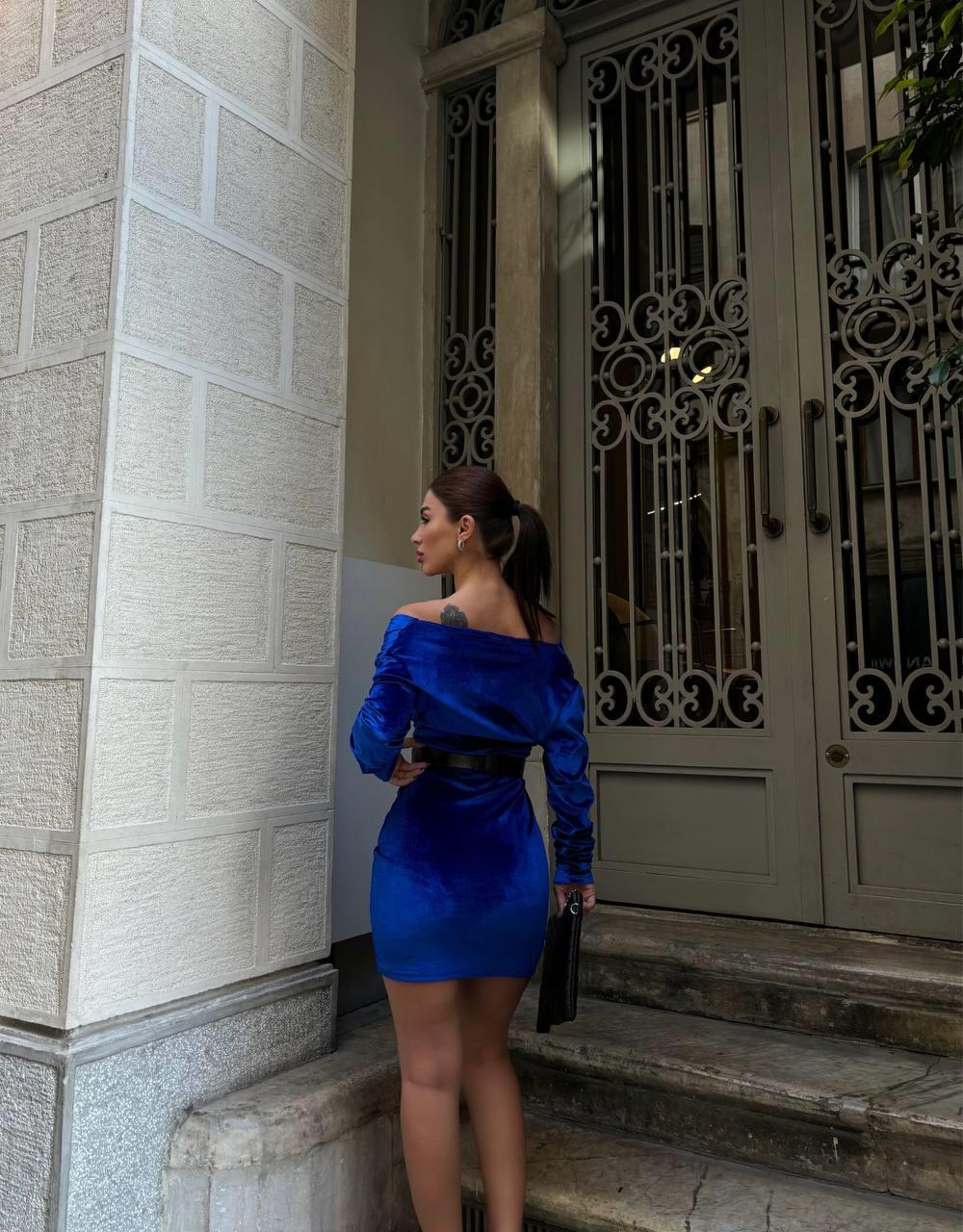 581989 SAKS