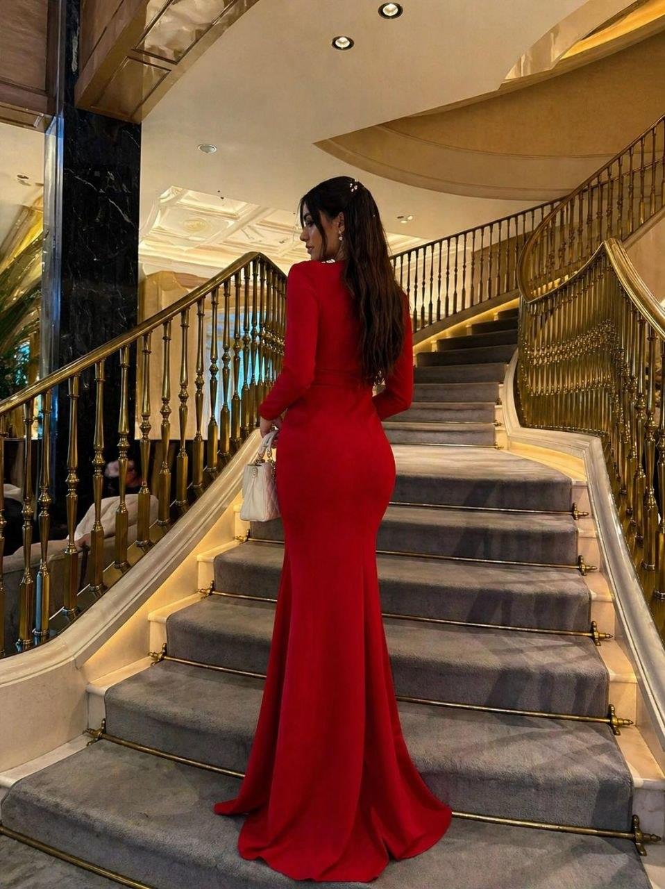 Kruvaze Yaka Yırtmaç Detay Maxi Boy İthal Krep Kumaş Kemerli Elbise 582256 KIRMIZI