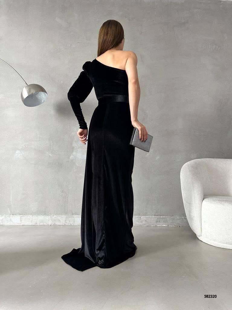 Tek Omuz Kemerli Maxi Boy Kadife Kumaş Abiye Elbise 582320 SİYAH