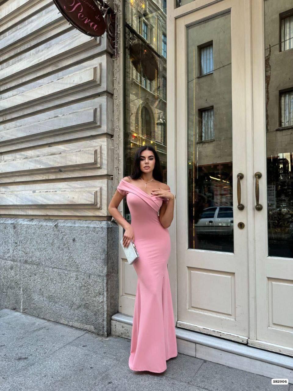 Krep Kumaş Kısa Kollu Kayık Yaka Yırtmaç Detay Maxi Boy Abiye Elbise 582904 PUDRA