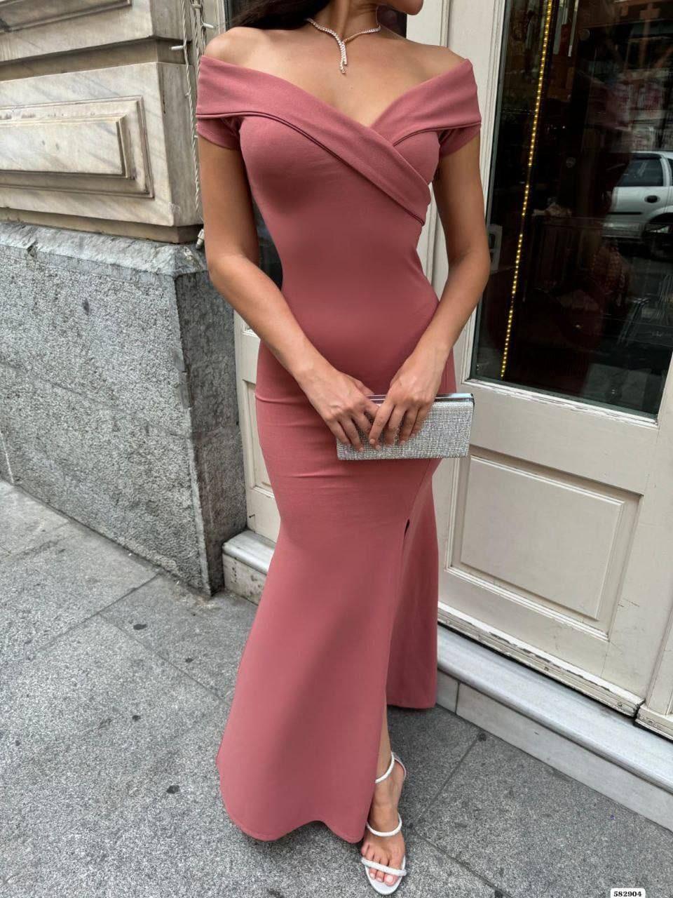 Krep Kumaş Kısa Kollu Kayık Yaka Yırtmaç Detay Maxi Boy Abiye Elbise 582904 GÜLKURUSU