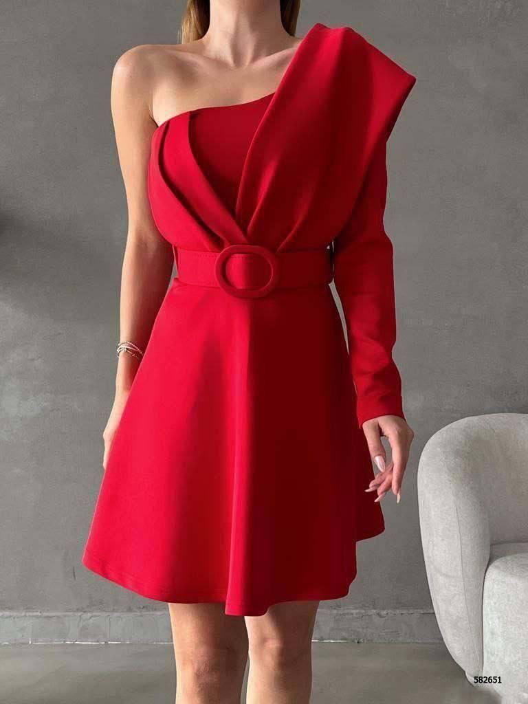 Esnek Dalgıç Kumaş Omuz Detay Tasarımlı Kemerli Mini Abiye Elbise 582651 KIRMIZI