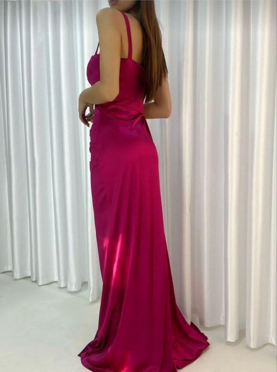 FUŞYA Kalp Yaka Omzu Açık Askılı Glop Yırtmaçlı Balık Uzun Maxi Boy Saten Kumaş Abiye Elbise 582234