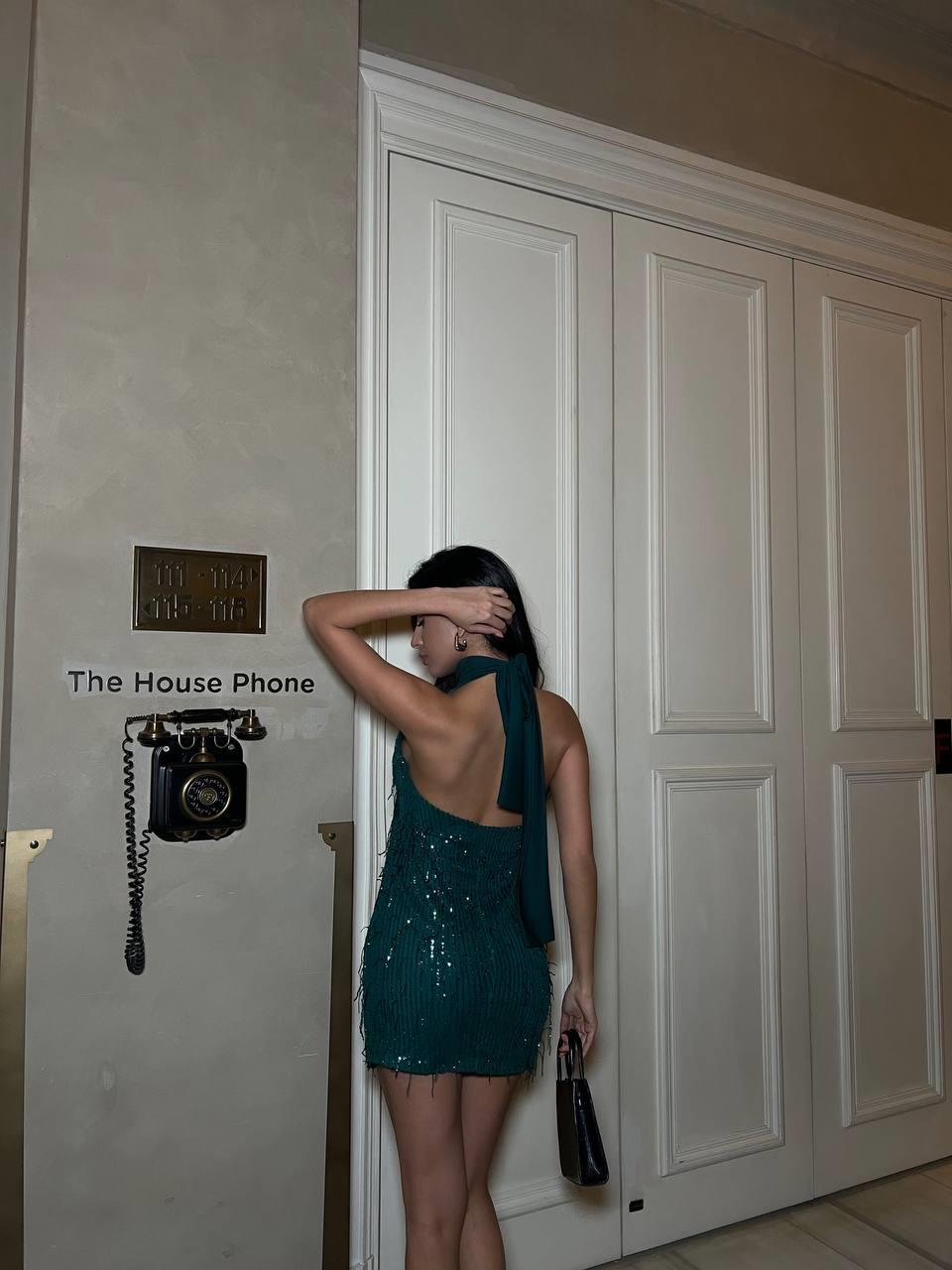 Işıltılı Payetli Halter Yaka Sırt Dekolteli Mini Gece Elbisesi  583229 Zumrut