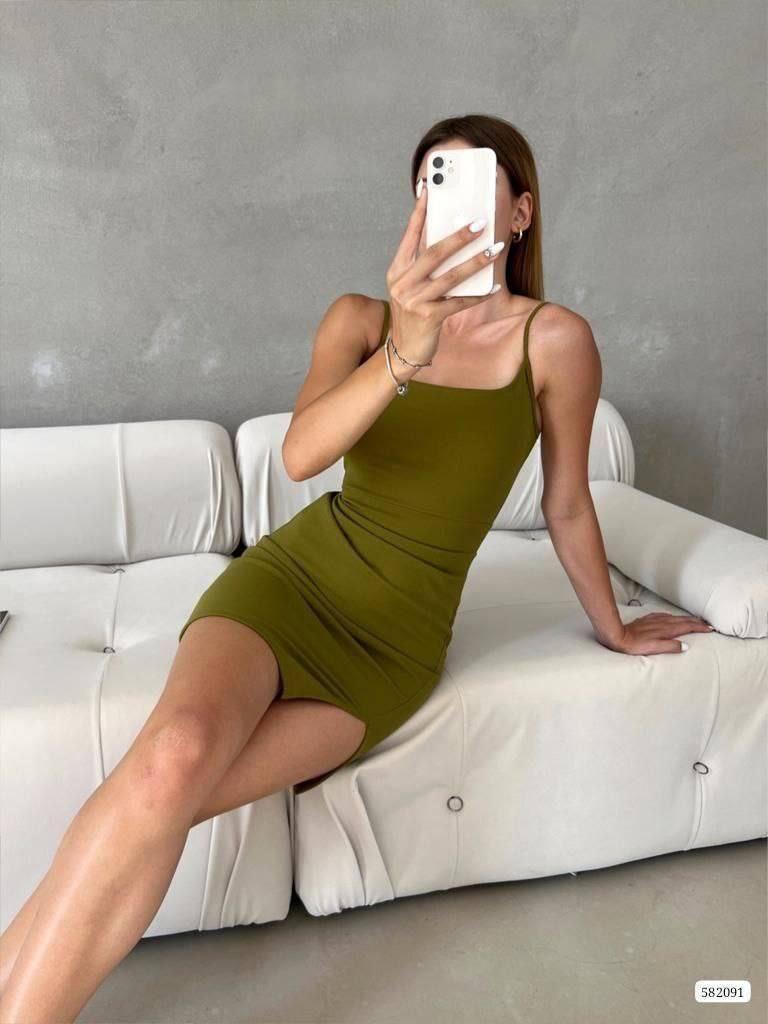 İthal Krep Kumaş İnce Askılı Yırtmaç Detay Elbise 582091 Fistik Yeşil