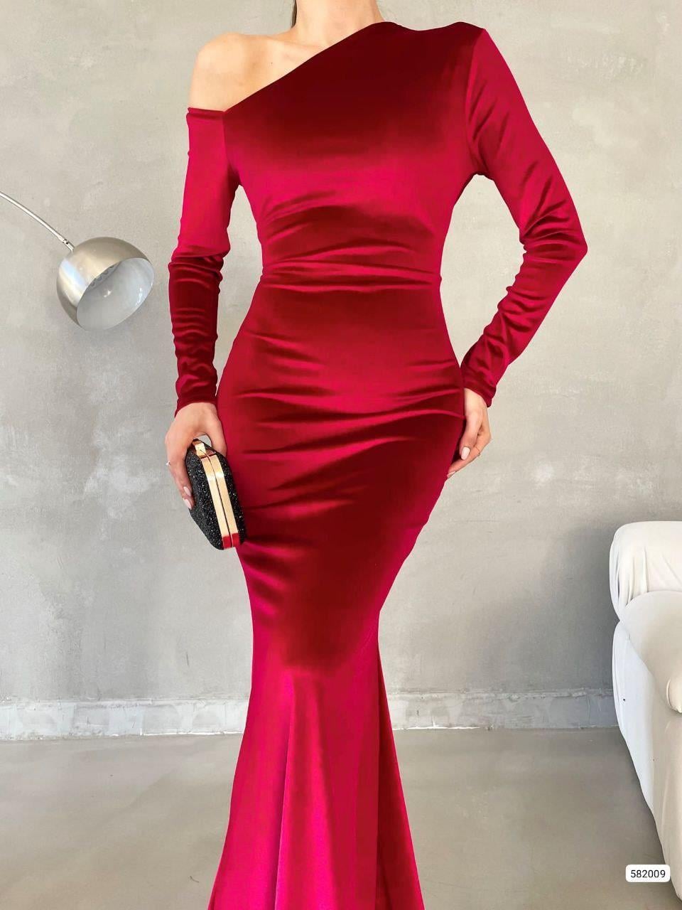 Omzu Açık Maxi Boy Kadife Kumaş Abiye Elbise KIRMIZI 582009