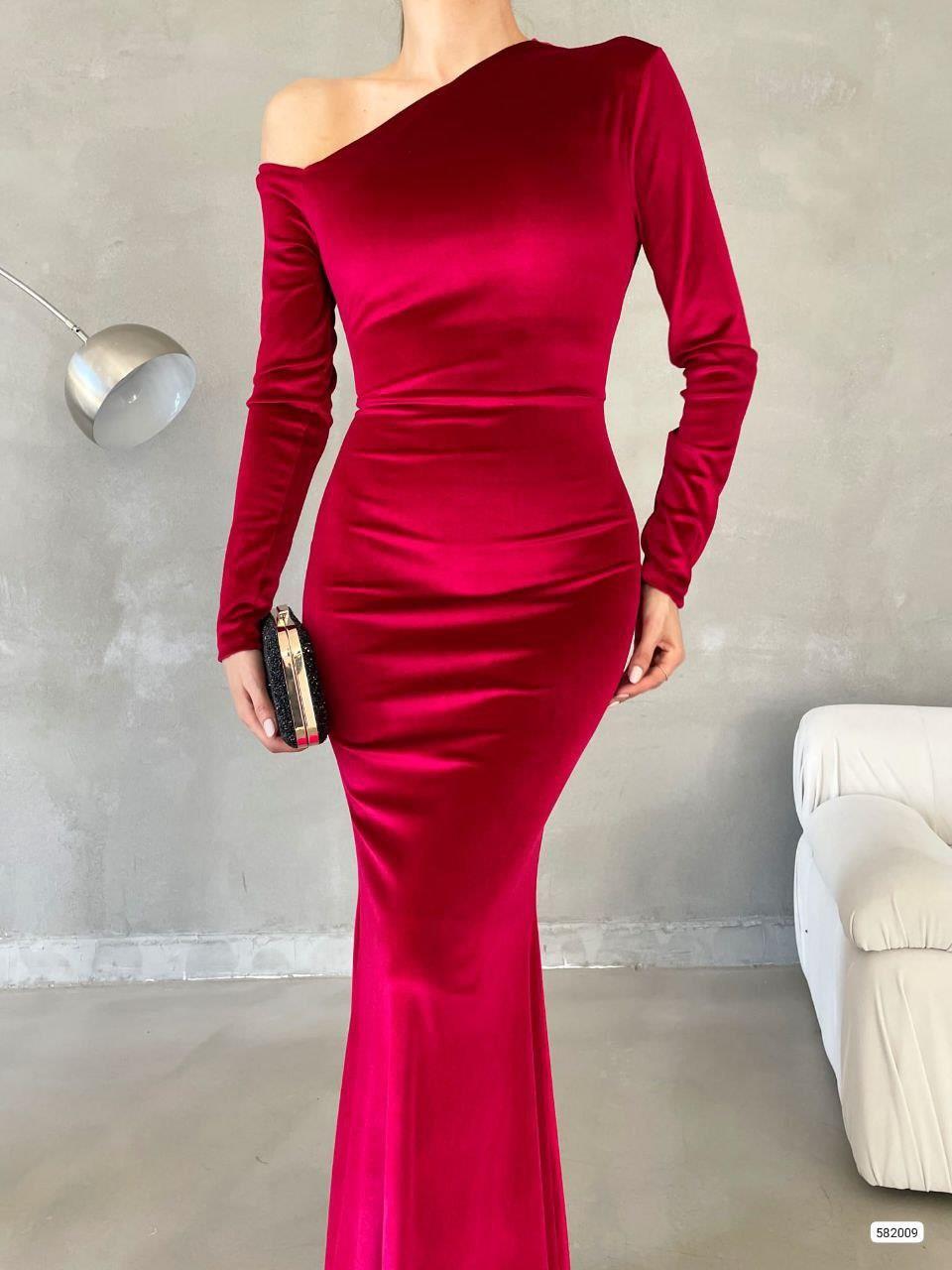 Omzu Açık Maxi Boy Kadife Kumaş Abiye Elbise KIRMIZI 582009