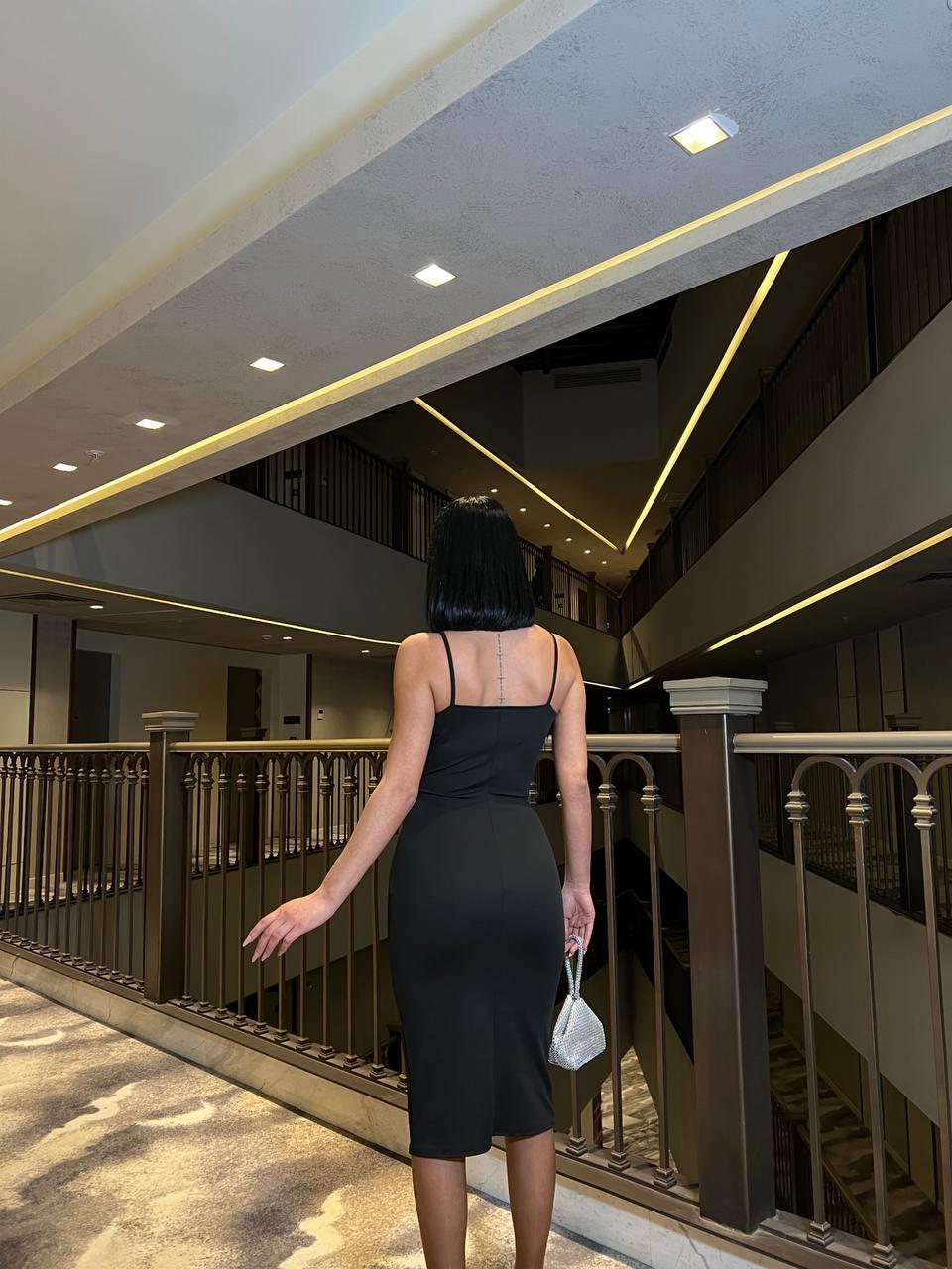 Peluş Tüy Detaylı Krep Gece Elbisesi Siyah