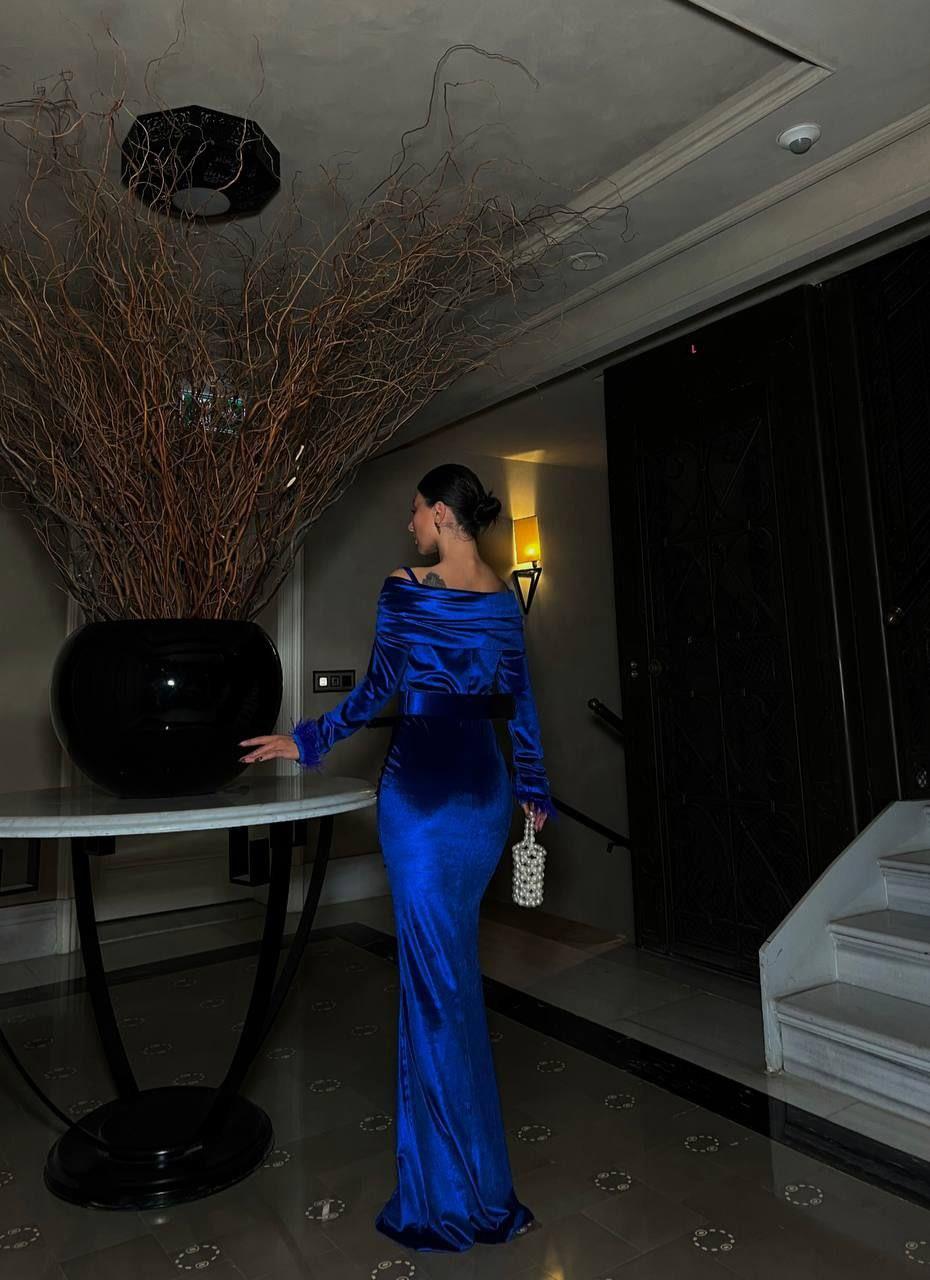 Saks Kadife Uzun Abiye Elbise  Kruvaze Yaka Ve Tüy Detaylı 583082