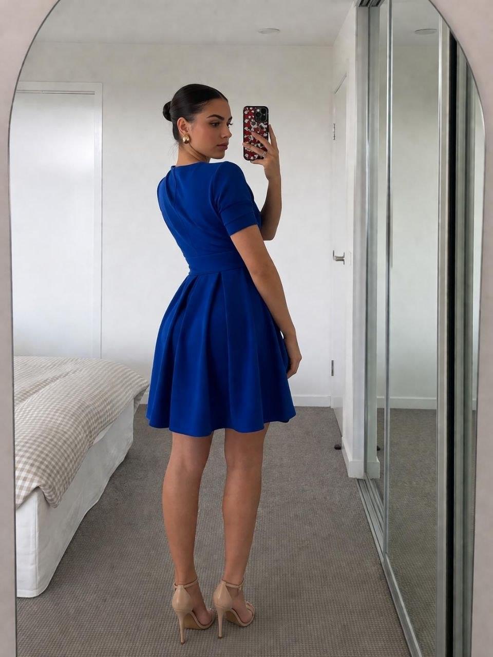 Saks V Yaka Kuşaklı Mini Elbise 582871