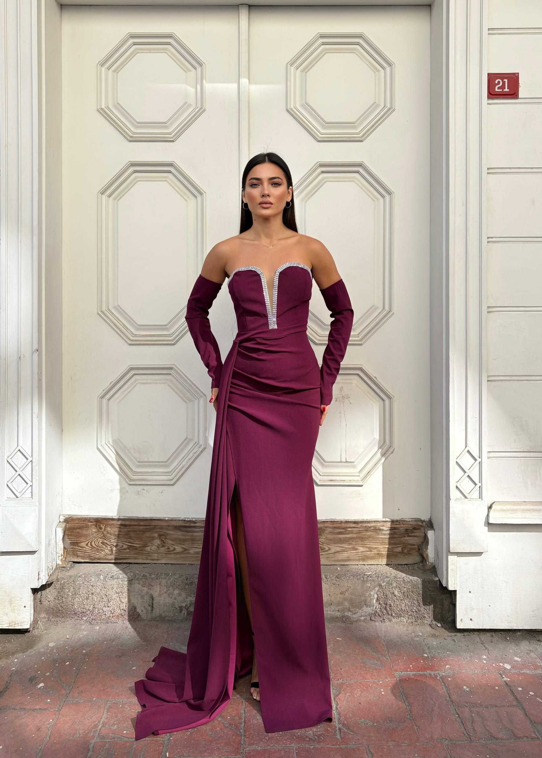 vücudu saran balık kesim ve önündeki kuyruk/drape detaylı elbise 583346 AÇIKMOR