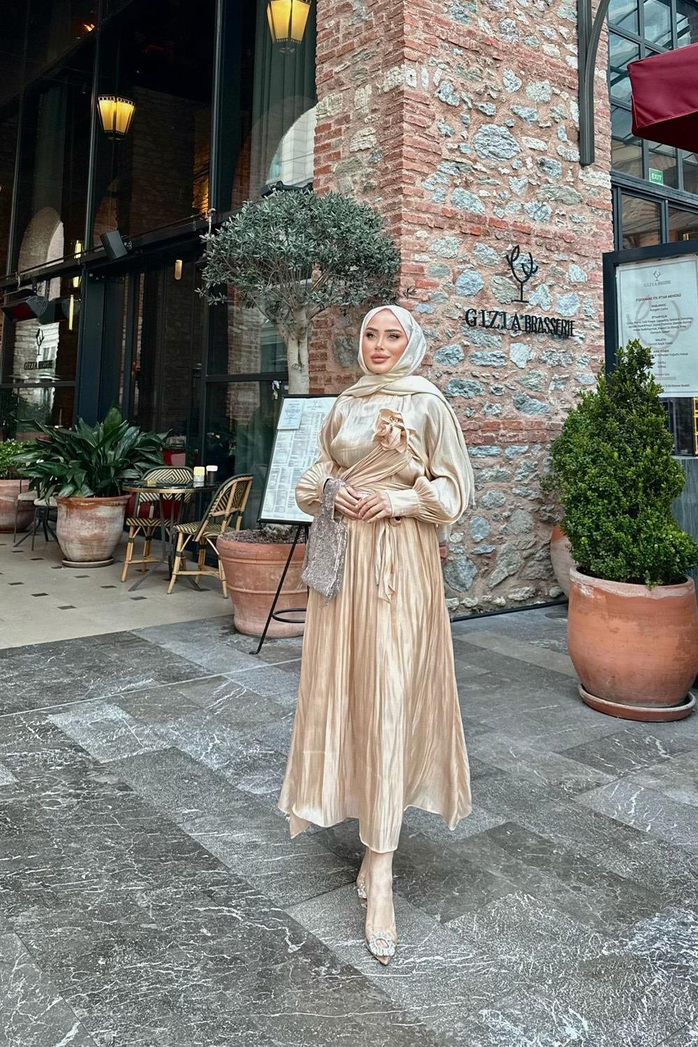 HELEN ETEKLİ TAKIM 