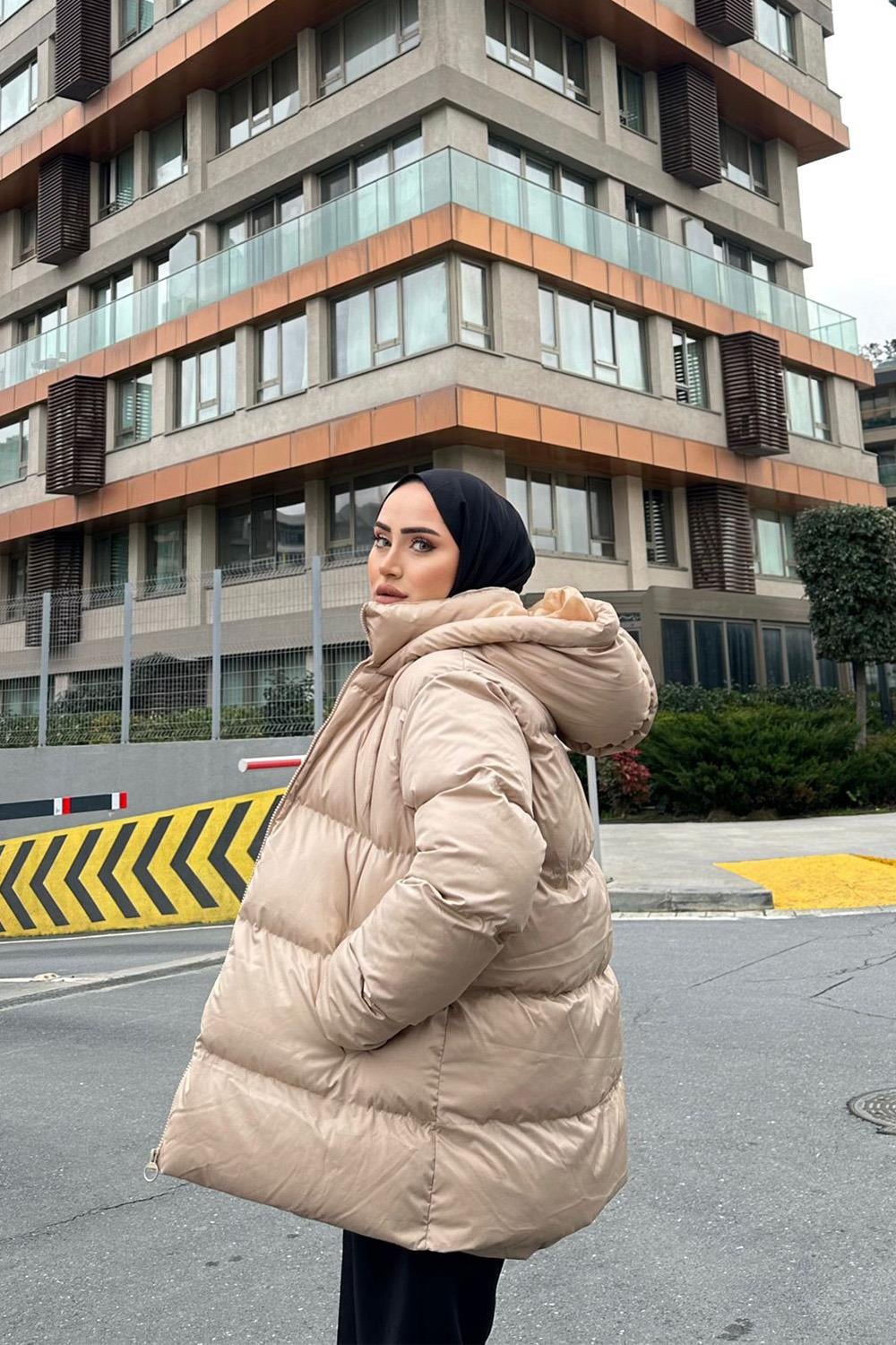 OVERSİZE ŞİŞME KAPŞONLU MONT