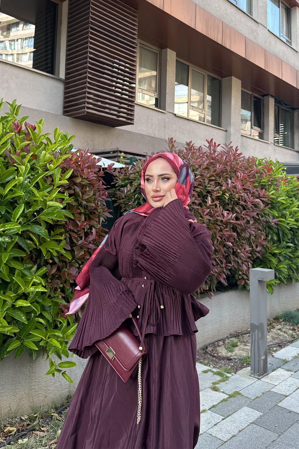 PİLİSELİ ETEKLİ TAKIM
