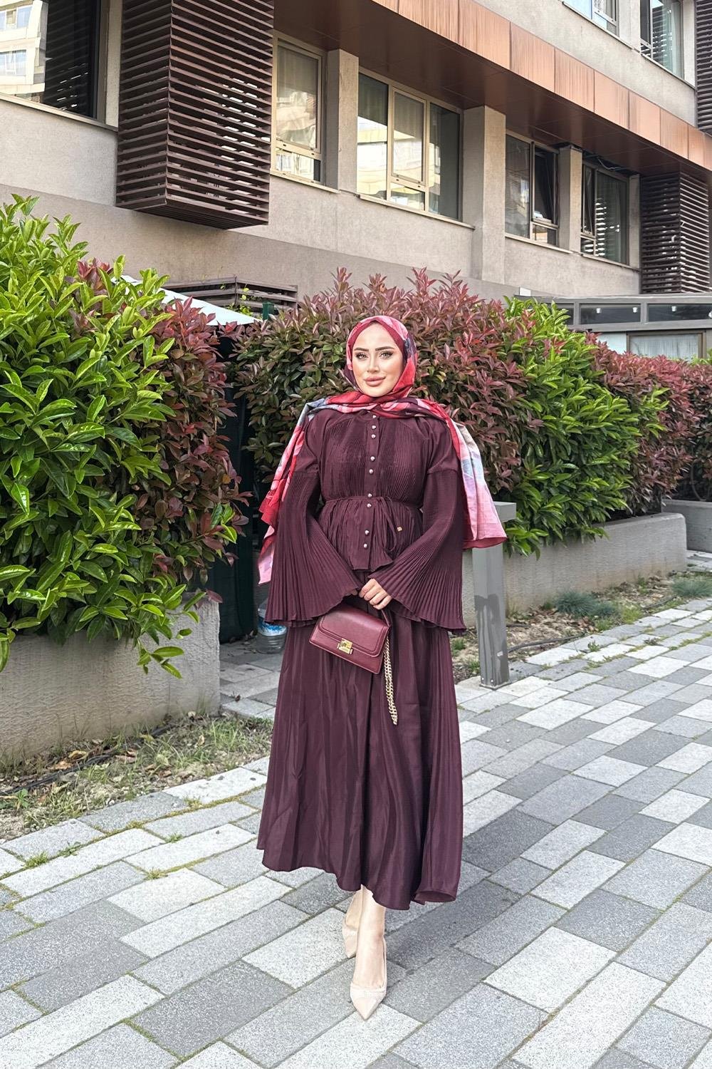 PİLİSELİ ETEKLİ TAKIM