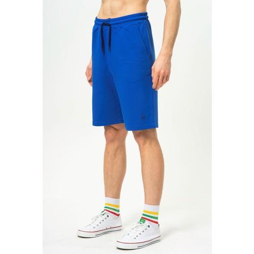 benetton-sort-e51cd6.jpg