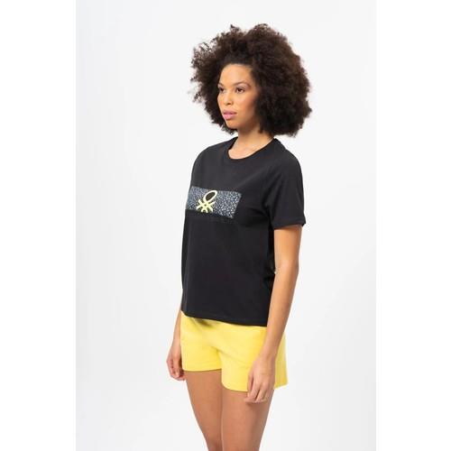 benetton-tshirt-5cd4-4.jpg