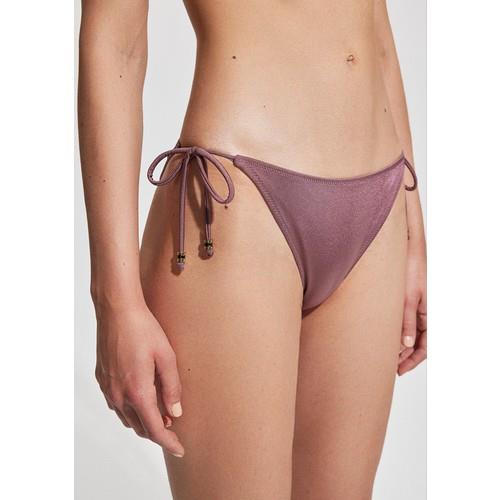 bikini-alt-d022ec.jpg