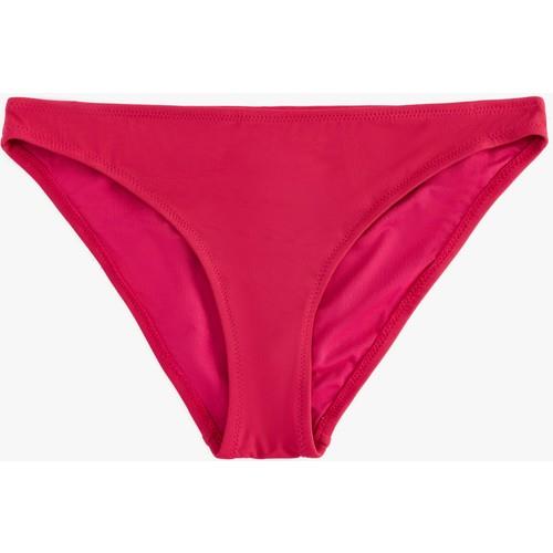 bikini-bottoms-9b3eaa.jpg