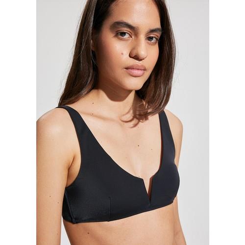 bikini-ust-c1b49d.jpg
