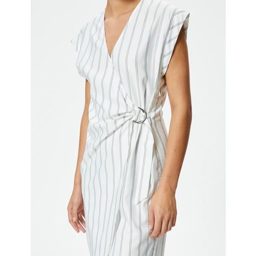 dresses-319709.jpg