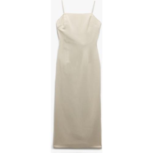 dresses-95c882.jpg
