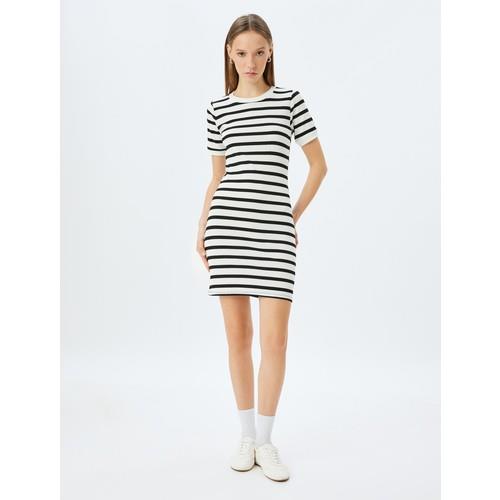dresses-c-4060.jpg