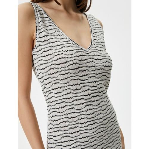 dresses-d7236e.jpg