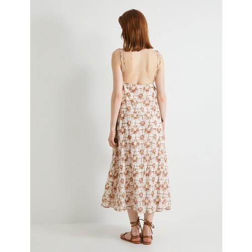 dresses-e7f294.jpg