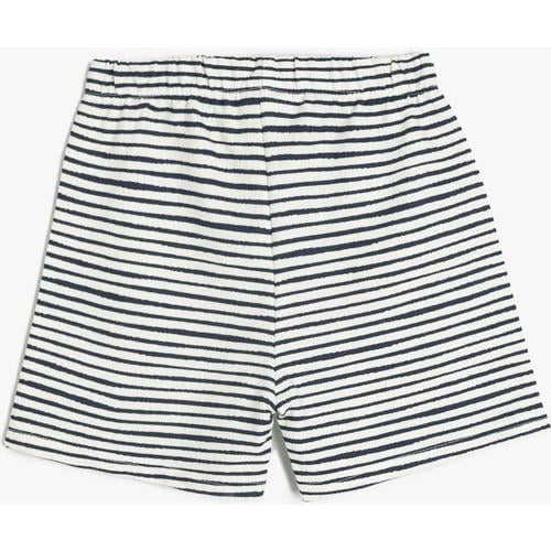 shorts-3a019a.jpg