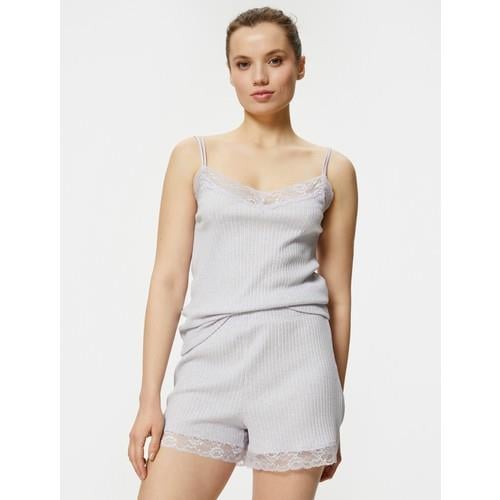 shorts-619e6a.jpg