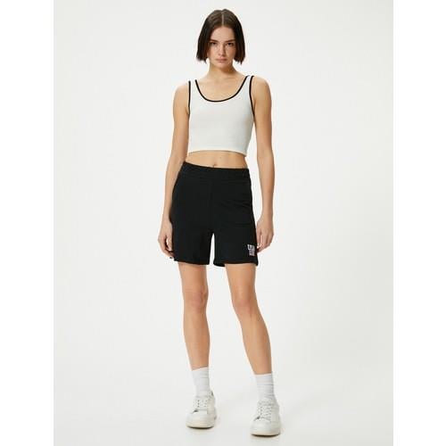 shorts-6e5021.jpg