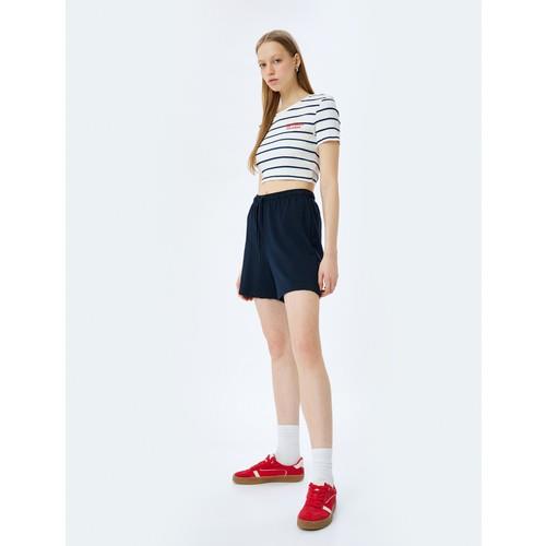 shorts-c1eff9.jpg