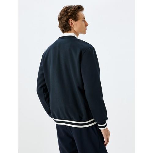 sweatshirts--94b4-.jpg