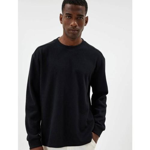 sweatshirts-700839.jpg