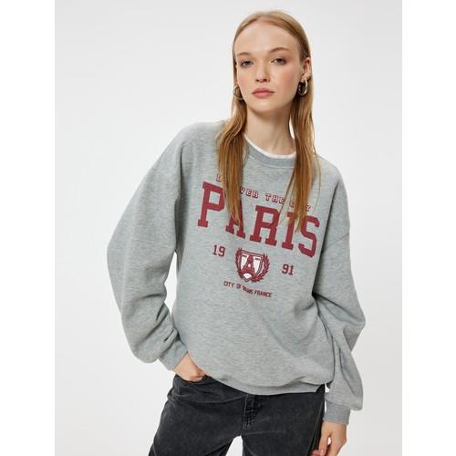 sweatshirts-d9eb90.jpg