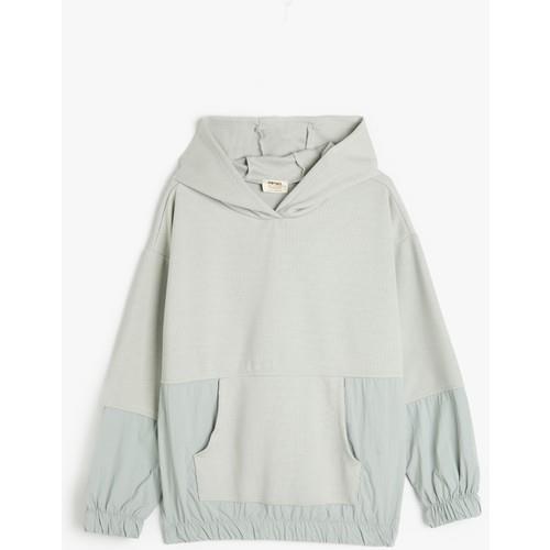 sweatshirts-f3d58d.jpg