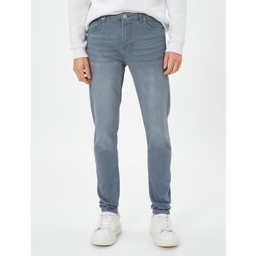 trousers--aaa4-.jpg