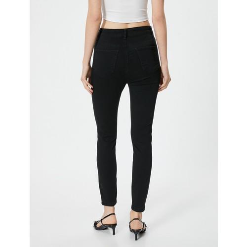 trousers-112-4d.jpg