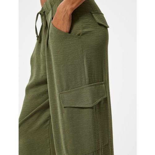 trousers-76af6c.jpg