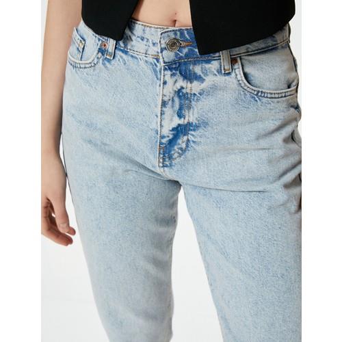trousers-82eb53.jpg